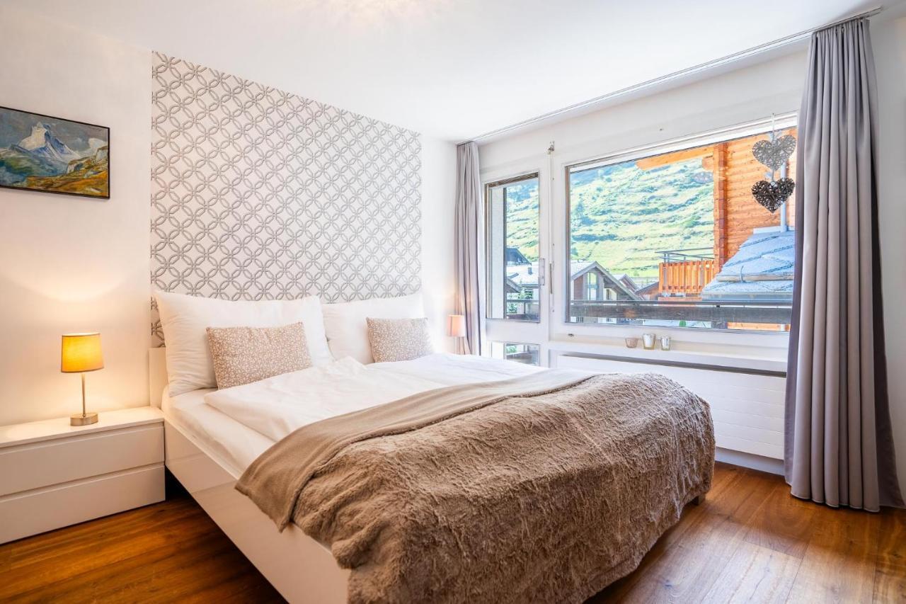 Stylish Home With Matterhorn View In The Center Zermatt Buitenkant foto