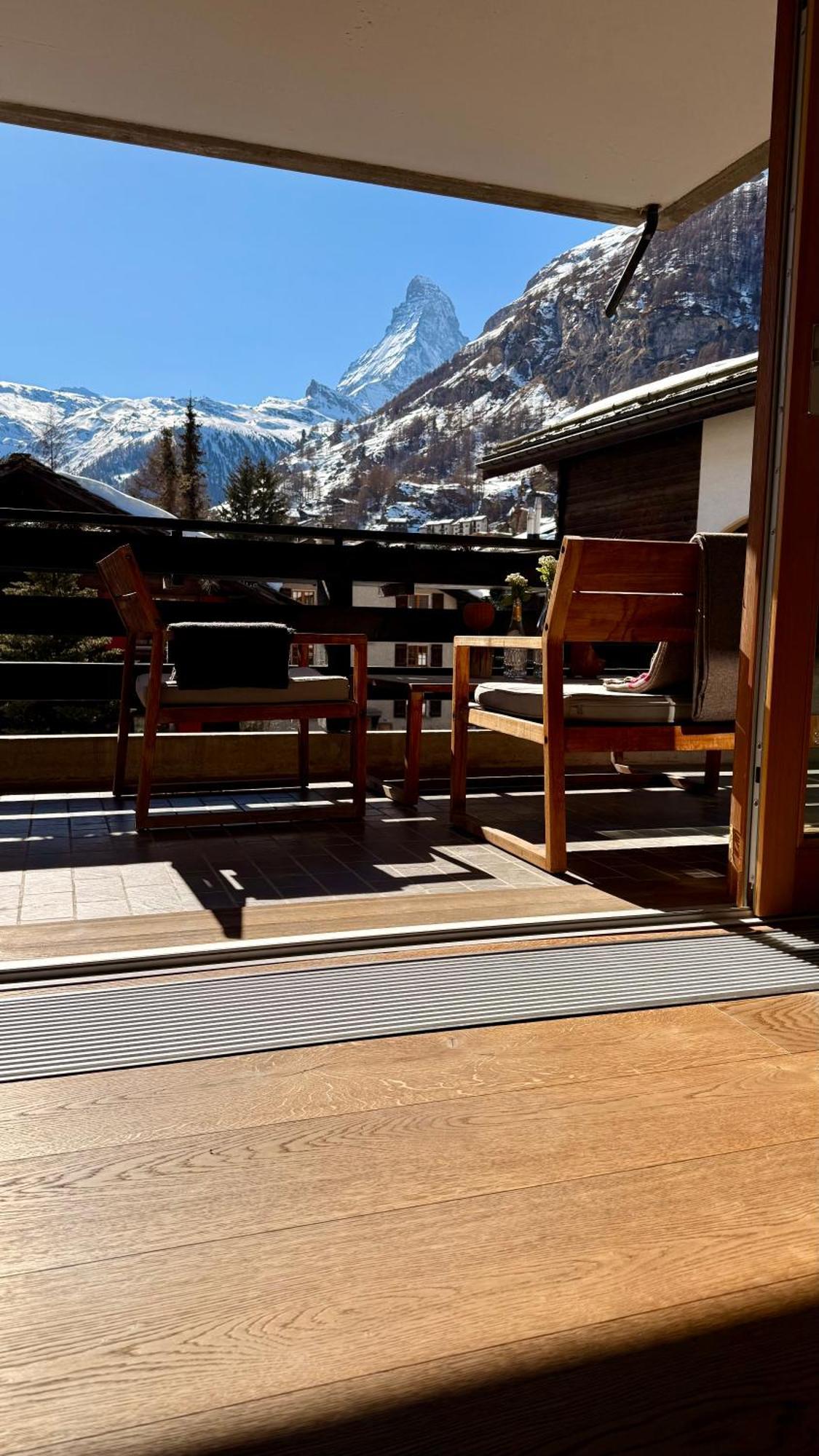 Stylish Home With Matterhorn View In The Center Zermatt Buitenkant foto